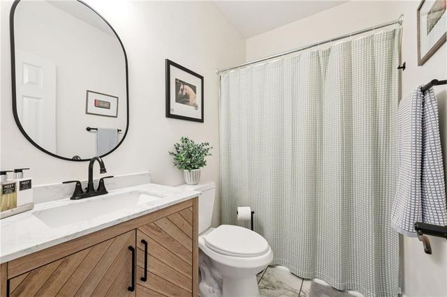 3811 Chattahoochee Summit SE Drive 5, Atlanta, GA 30339