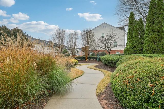 3811 Chattahoochee Summit SE Drive 5, Atlanta, GA 30339