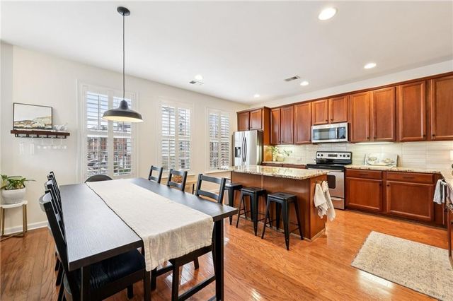 3811 Chattahoochee Summit SE Drive 5, Atlanta, GA 30339