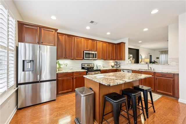 3811 Chattahoochee Summit SE Drive 5, Atlanta, GA 30339