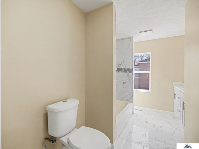 1751 S 9th Street, Omaha, NE 68108