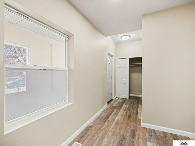 1751 S 9th Street, Omaha, NE 68108