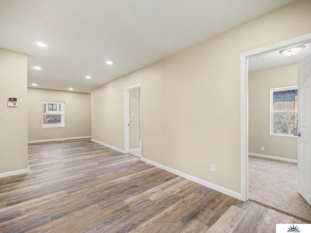 1751 S 9th Street, Omaha, NE 68108