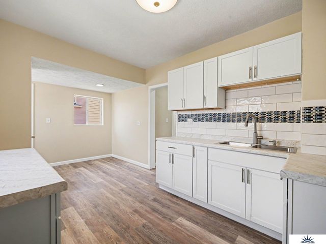 1751 S 9th Street, Omaha, NE 68108