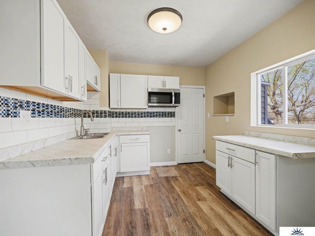 1751 S 9th Street, Omaha, NE 68108