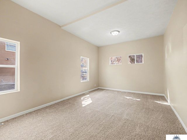 1751 S 9th Street, Omaha, NE 68108