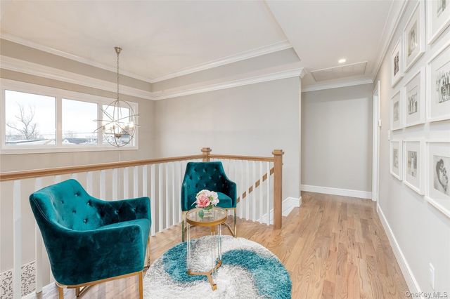 72 W Marine Avenue, Lindenhurst, NY 11757