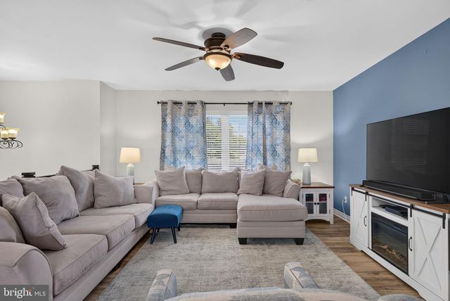 29 CANDLEWOOD CIR, Marlton, NJ 08053