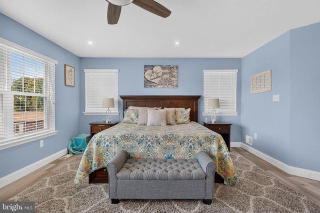 29 CANDLEWOOD CIR, Marlton, NJ 08053