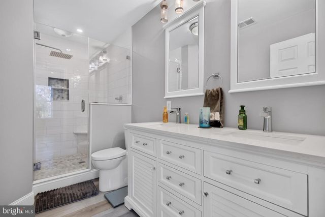 29 CANDLEWOOD CIR, Marlton, NJ 08053