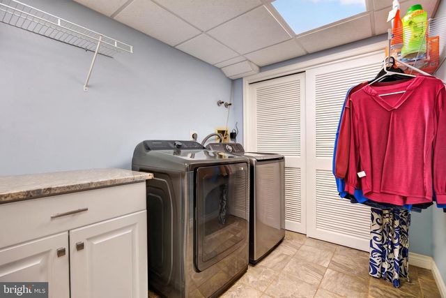 29 CANDLEWOOD CIR, Marlton, NJ 08053