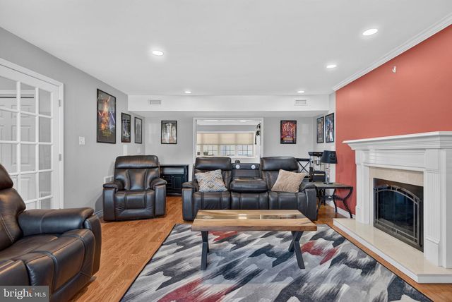 29 CANDLEWOOD CIR, Marlton, NJ 08053