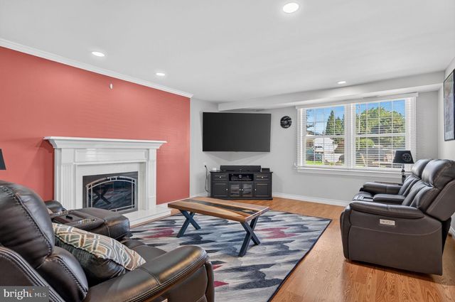 29 CANDLEWOOD CIR, Marlton, NJ 08053