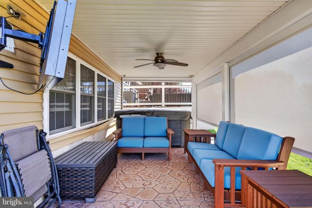 29 CANDLEWOOD CIR, Marlton, NJ 08053
