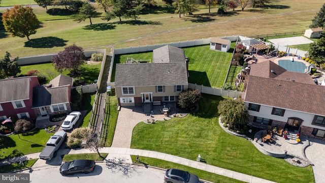 29 CANDLEWOOD CIR, Marlton, NJ 08053