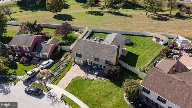 29 CANDLEWOOD CIR, Marlton, NJ 08053