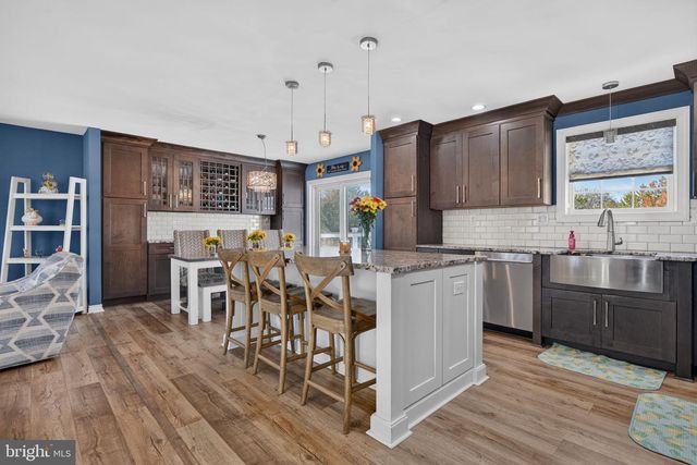 29 CANDLEWOOD CIR, Marlton, NJ 08053