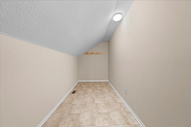 80 Quail Circle, Hudson, WI 54016