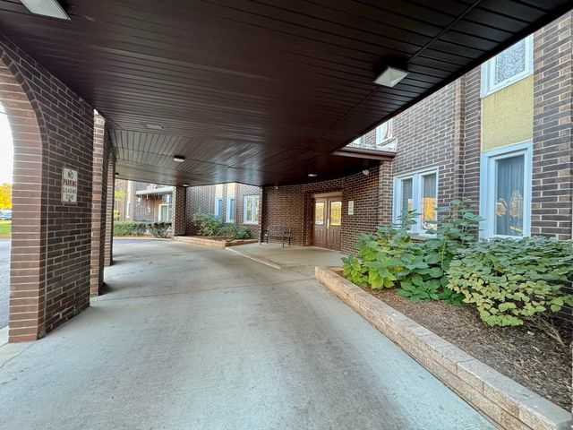 1525 Sander Court 103, Wheeling, IL 60090