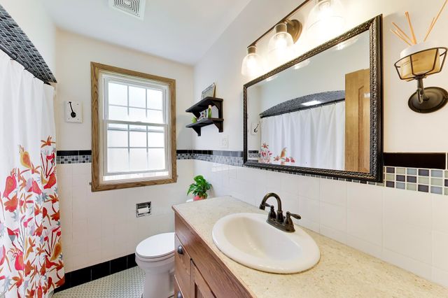 3290 Ridge Road, Highland, IN 46322