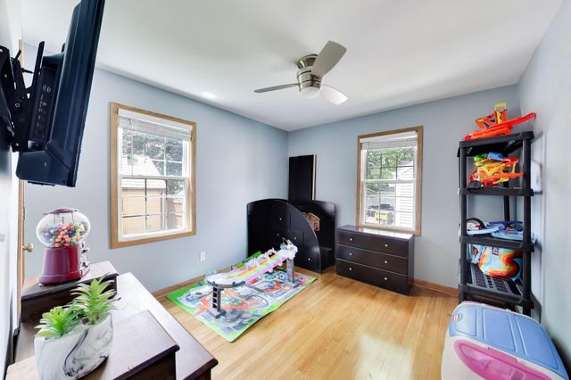 3290 Ridge Road, Highland, IN 46322