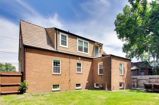 3290 Ridge Road, Highland, IN 46322