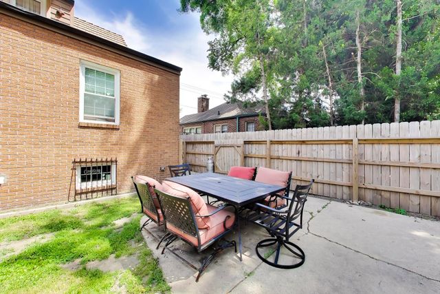 3290 Ridge Road, Highland, IN 46322