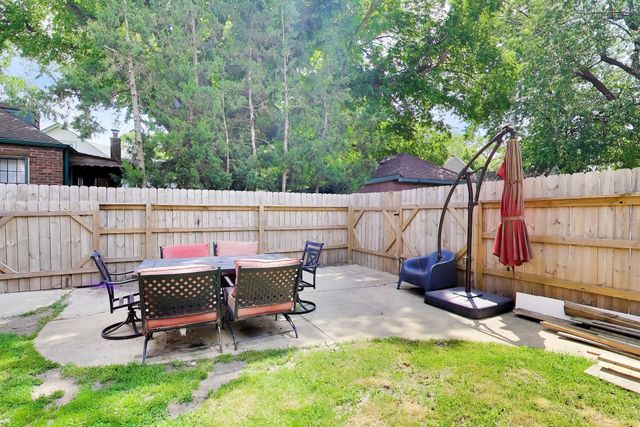 3290 Ridge Road, Highland, IN 46322