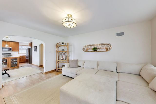 3290 Ridge Road, Highland, IN 46322