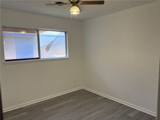 4902 Branscomb Dr, Corpus Christi, TX 78411