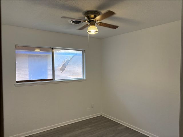 4902 Branscomb Dr, Corpus Christi, TX 78411