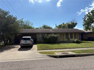 4902 Branscomb Dr, Corpus Christi, TX 78411