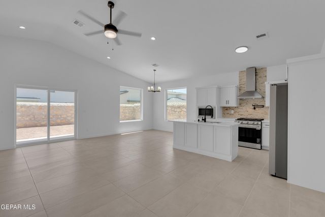 11833 SENDA Place, El Paso, TX 79934