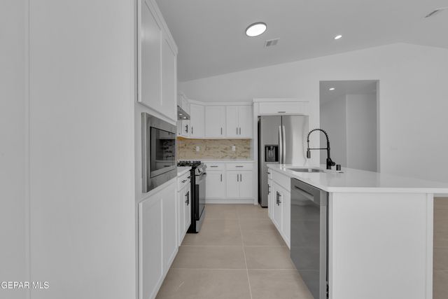11833 SENDA Place, El Paso, TX 79934