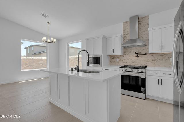 11833 SENDA Place, El Paso, TX 79934