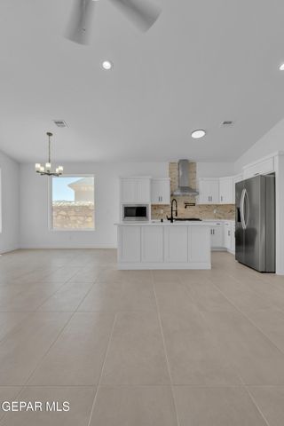 11833 SENDA Place, El Paso, TX 79934