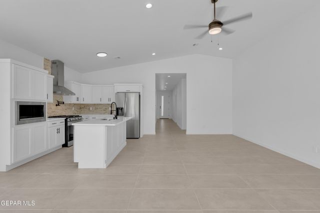 11833 SENDA Place, El Paso, TX 79934