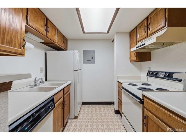 923 S Zeno Way 104, Aurora, CO 80017