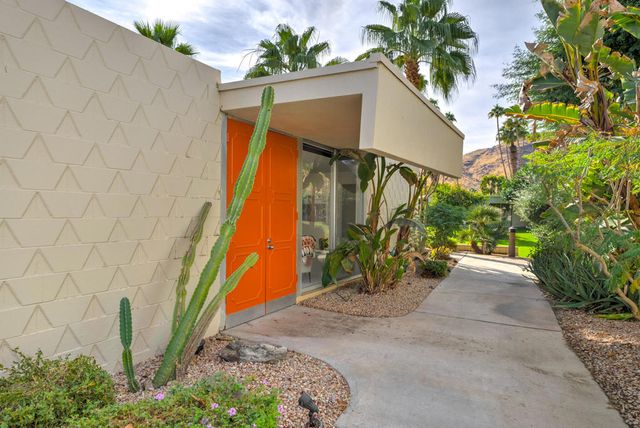 75 Westlake Circle, Palm Springs, CA 92264