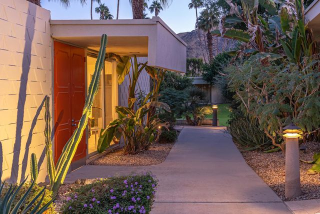 75 Westlake Circle, Palm Springs, CA 92264