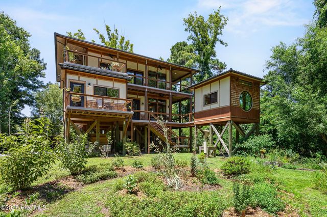 831 Futch Creek Road, Wilmington, NC 28411