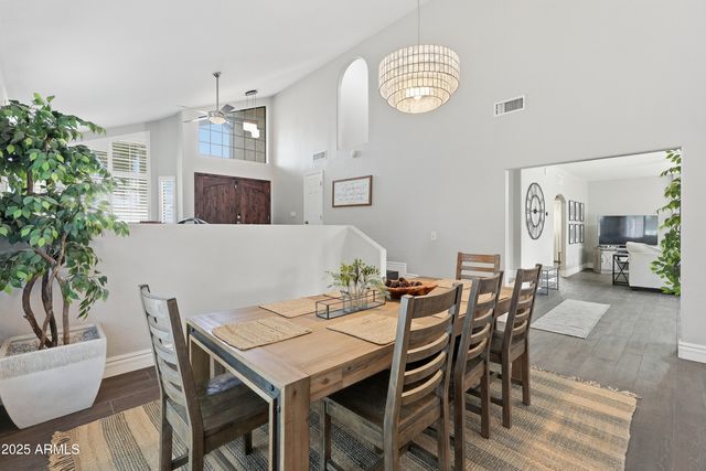 5613 E ANGELA Drive, Scottsdale, AZ 85254