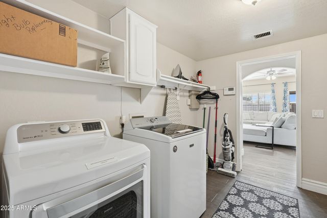 5613 E ANGELA Drive, Scottsdale, AZ 85254