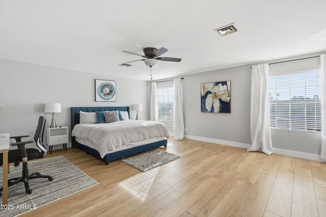 5613 E ANGELA Drive, Scottsdale, AZ 85254