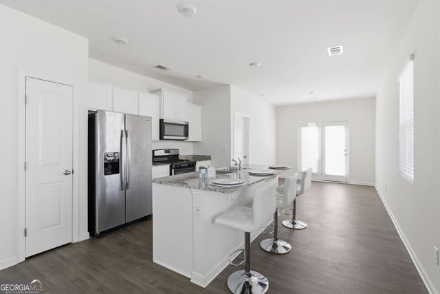 5515 Foxglove Way, Oakwood, GA 30566