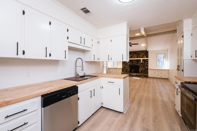 8607 Nancy Place, Little Rock, AR 72204