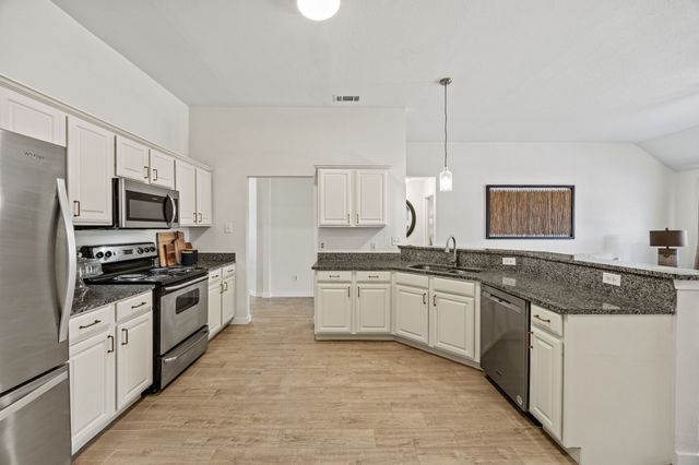 428 Vista Way Drive, Saginaw, TX 76179