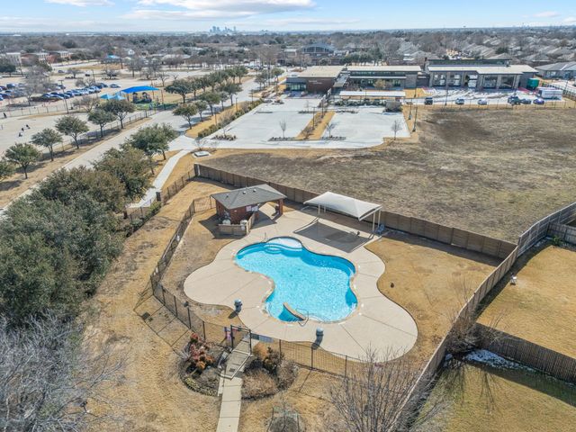 428 Vista Way Drive, Saginaw, TX 76179