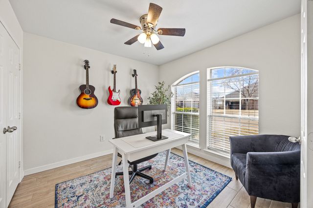 428 Vista Way Drive, Saginaw, TX 76179