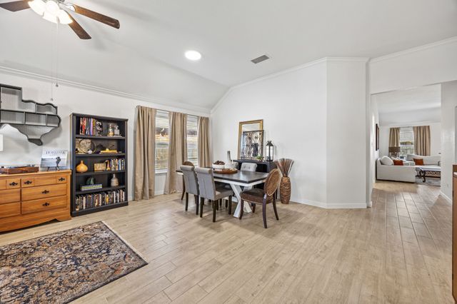 428 Vista Way Drive, Saginaw, TX 76179